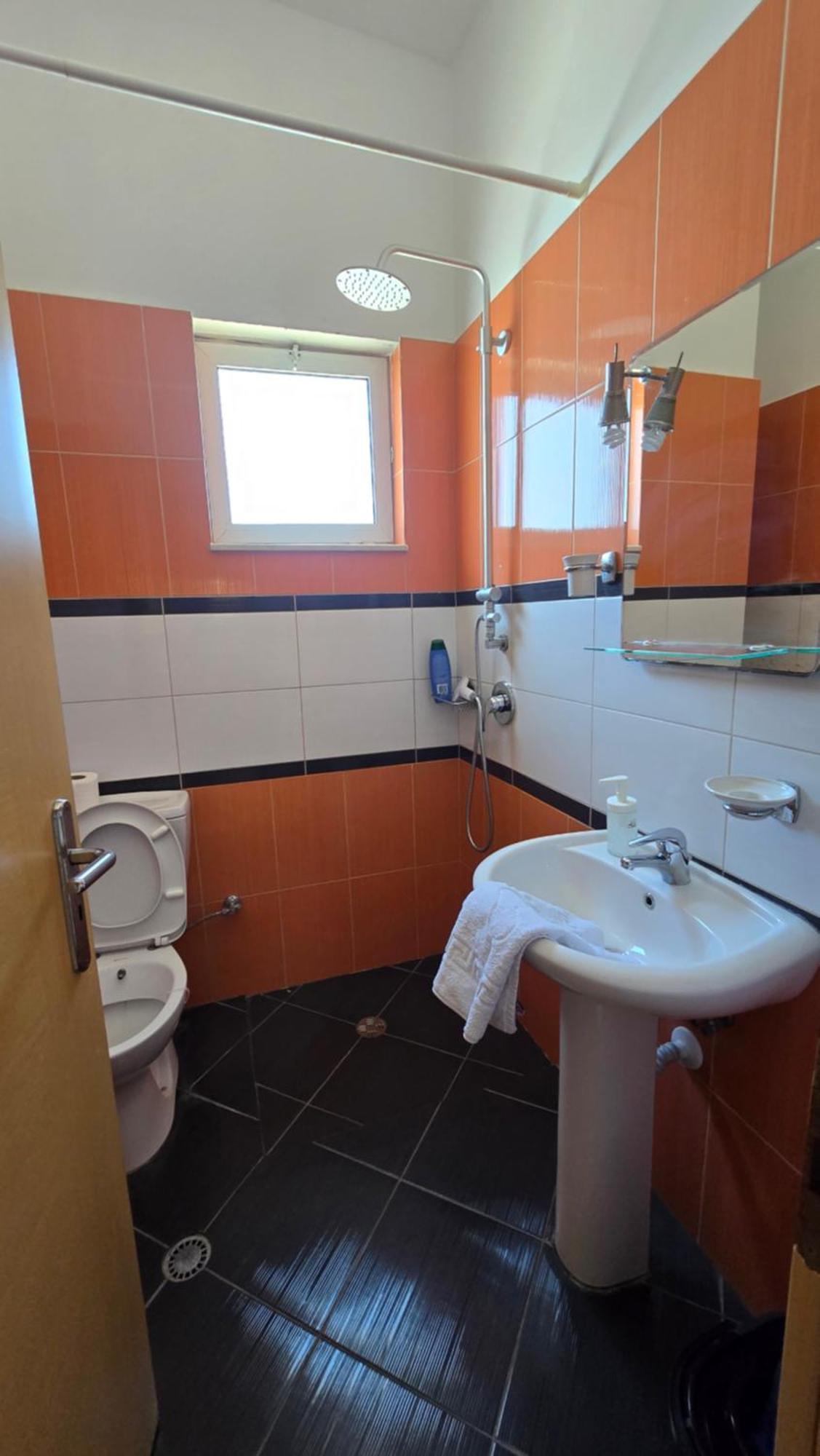 Sunset Apartment Qeparo